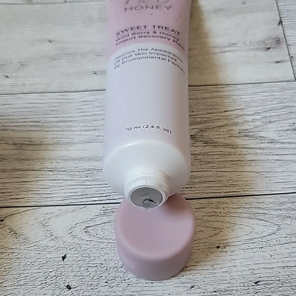 Hey Honey Sweet Treat Wild Berry and Honey Yogurt Recovery Mask